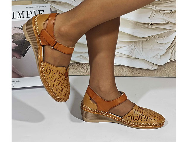 Дамски сандали на платформа 18097-3 Камел